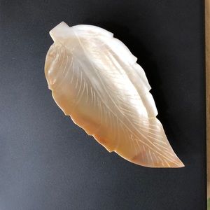 Mother of Pearl Figural Leaf Dish 3 Shell Feet